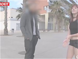 lucky man gets picked up on the street to boink pornographic star